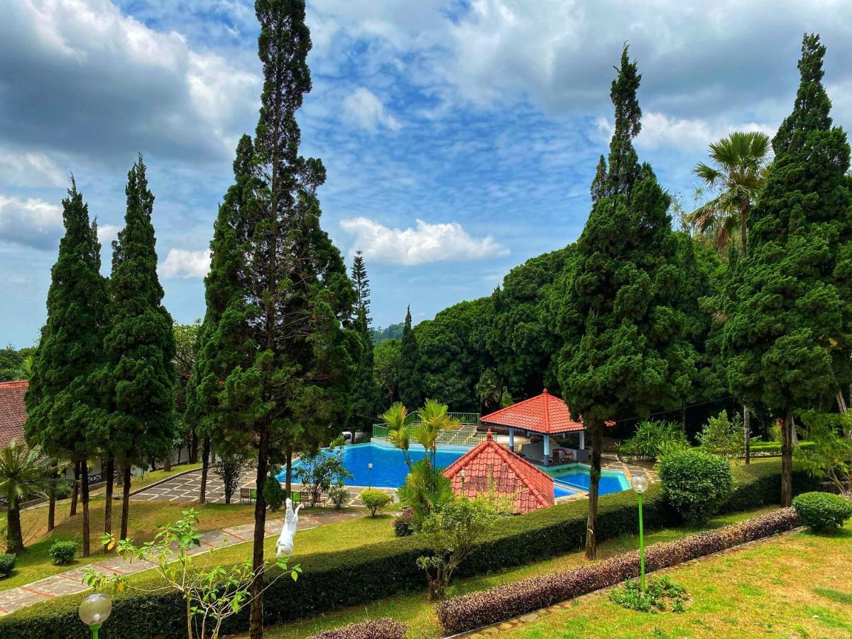 Grand Whiz Hotel Bromo Exterior foto
