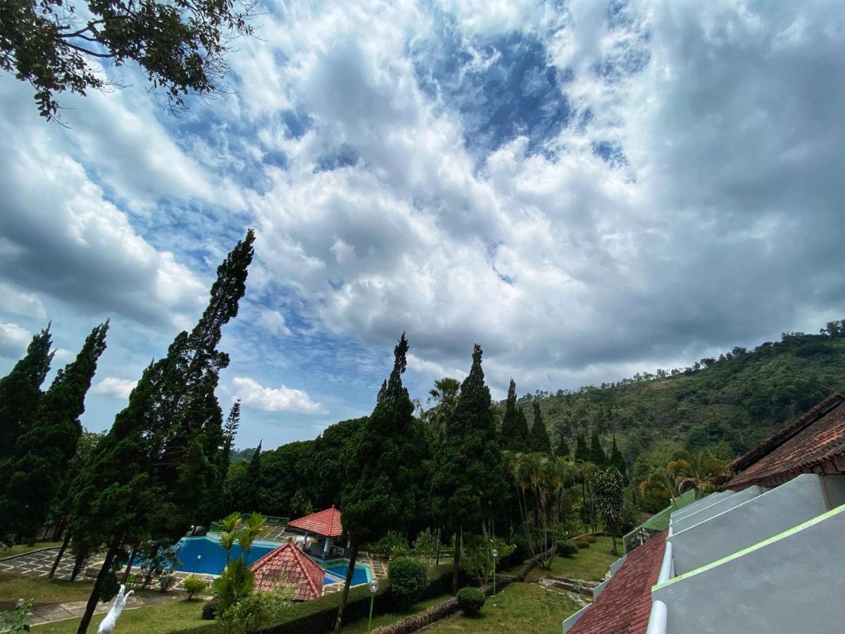 Grand Whiz Hotel Bromo Exterior foto