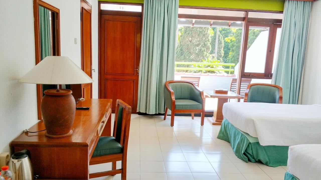 Grand Whiz Hotel Bromo Exterior foto